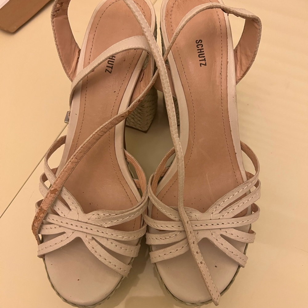 SCHUTZ BLOCK HEELS open toe